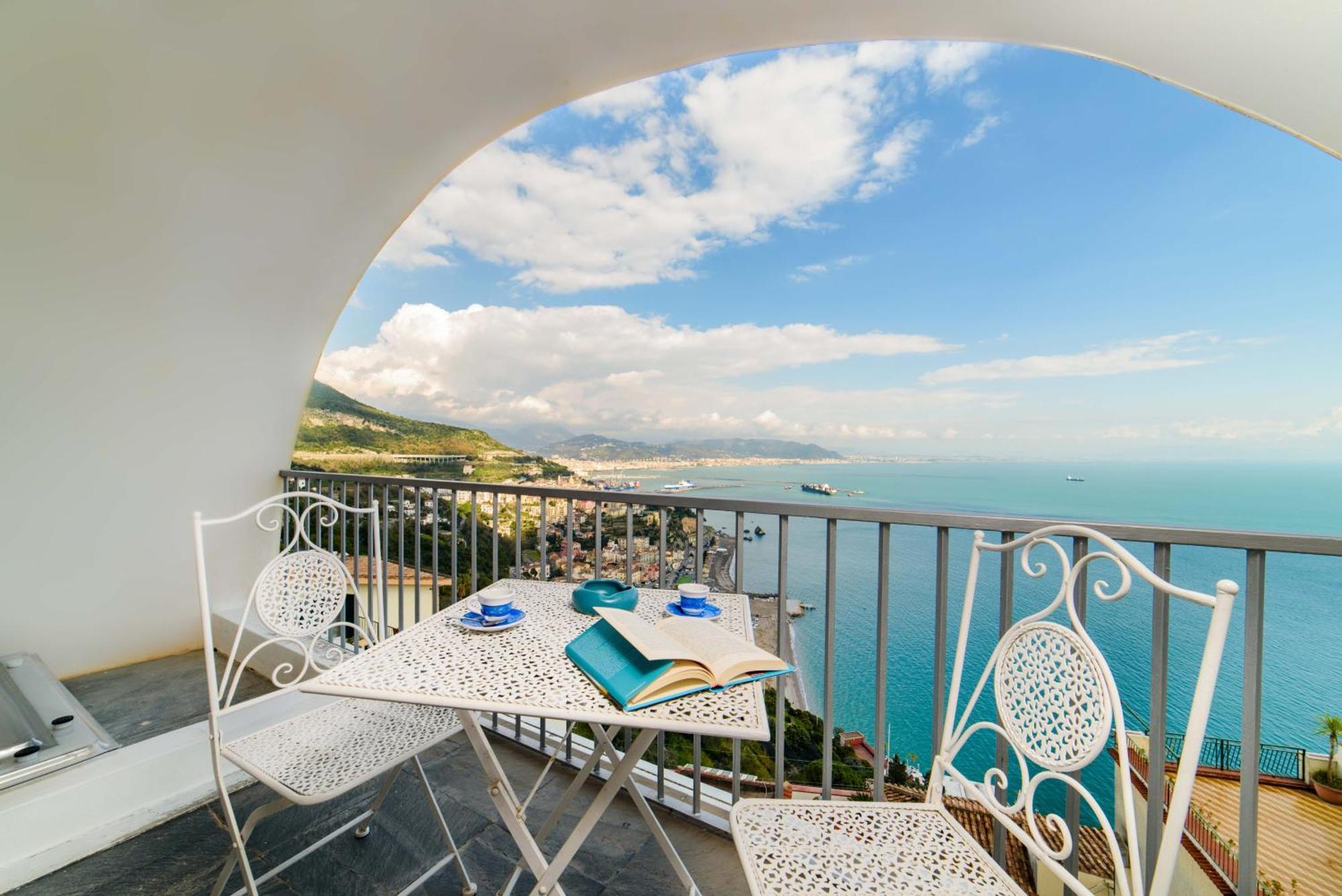 Вилла Panoramic Amalfitan Coast Hideaway Виетри Экстерьер фото